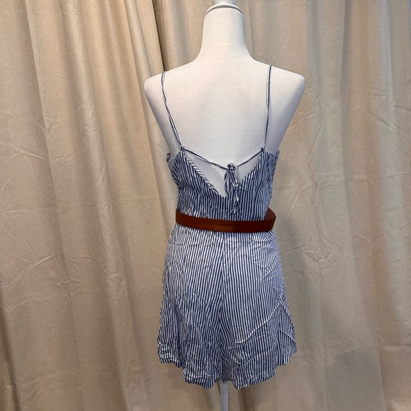 #9 White and blue adjustable short romper | Size: Us 10 - Picture 2 of 3